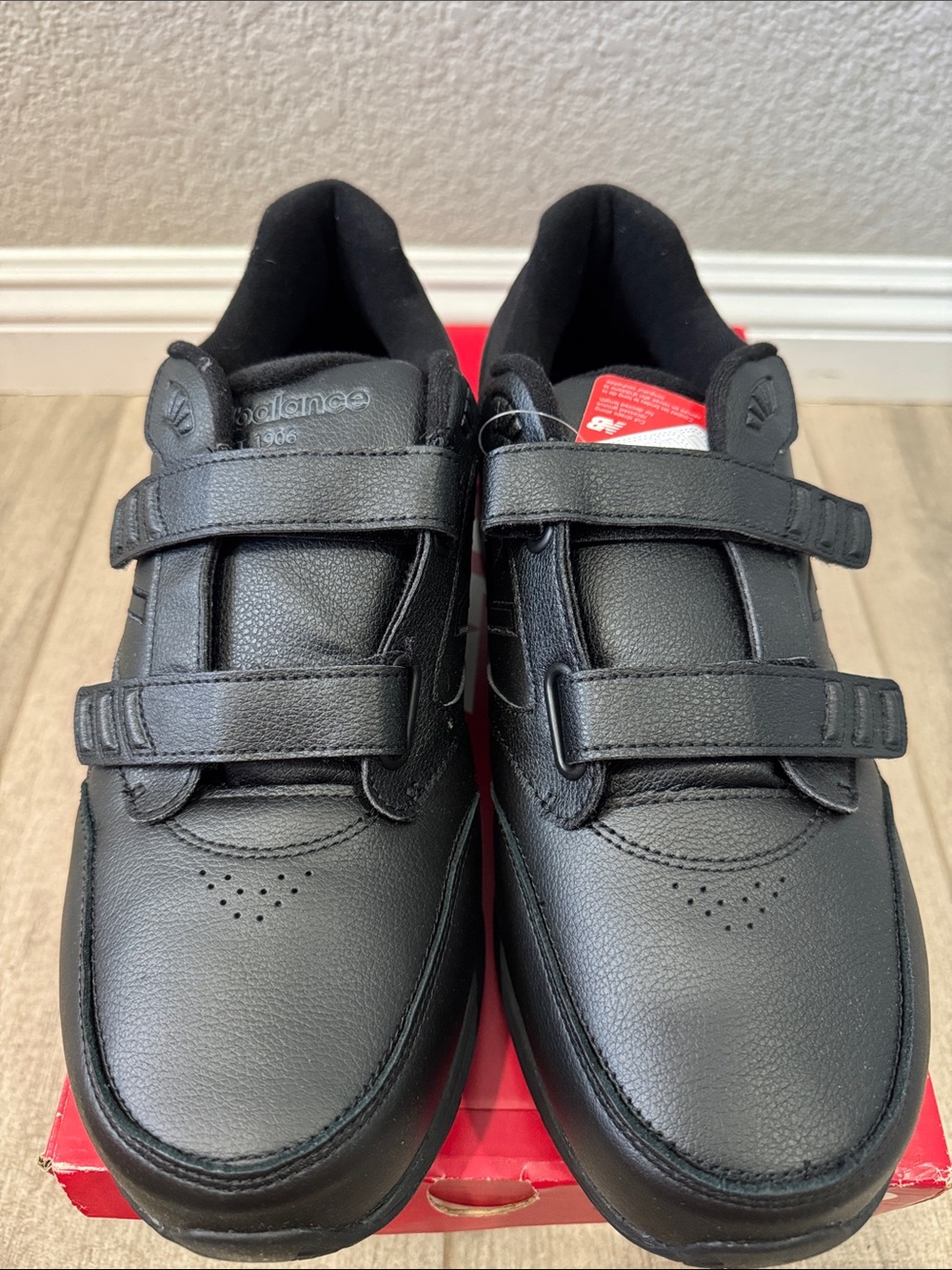 New Balance Men’s Black  Hook and Loop Leather 928v3. New in box . Size 11.5 XW